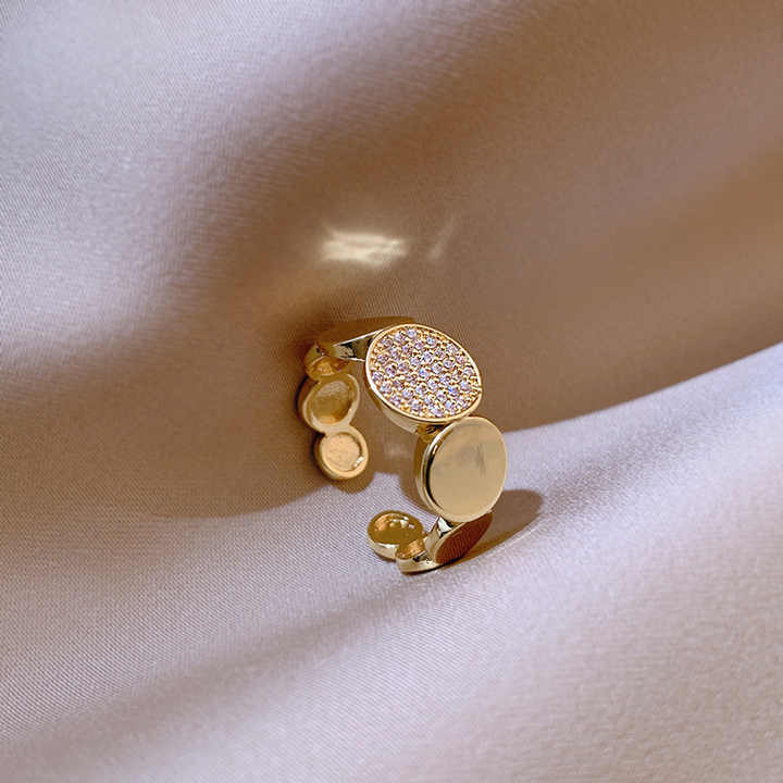 LUNA - Gold Disc Adjustable Zircon Ring