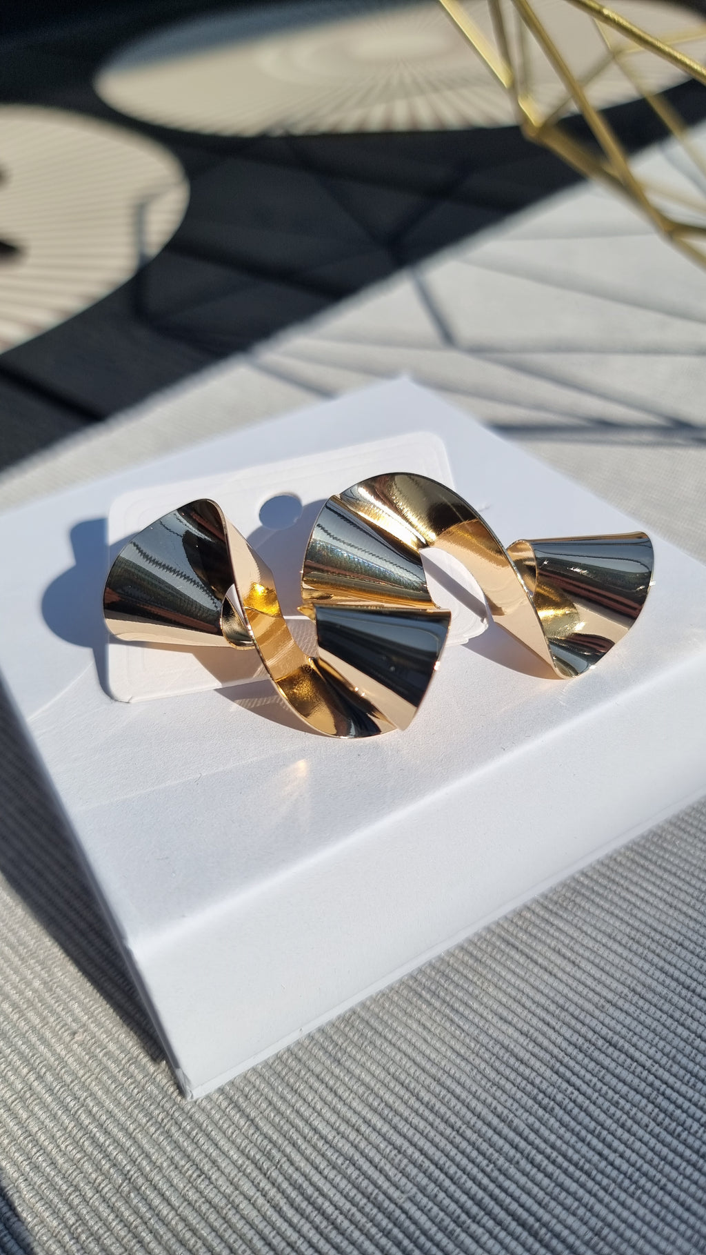 Statement Spiral Earrings – Bold, Elegant, Unforgettable