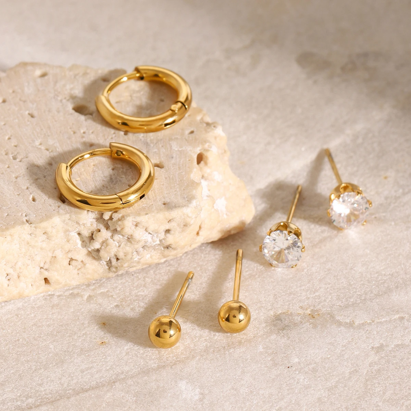 Gold plated hoop earring set