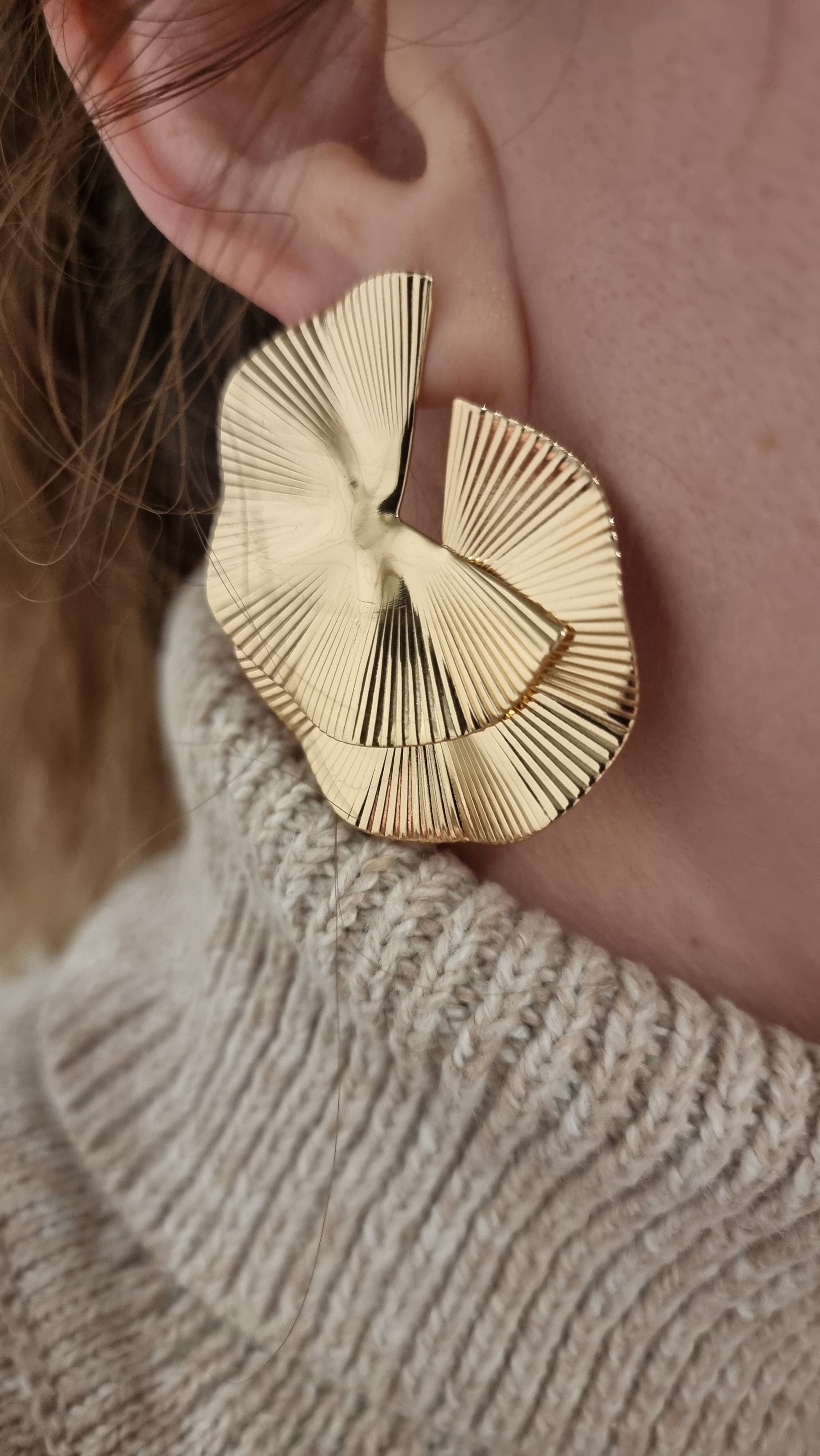 Ripple Fan Statement gold Earrings