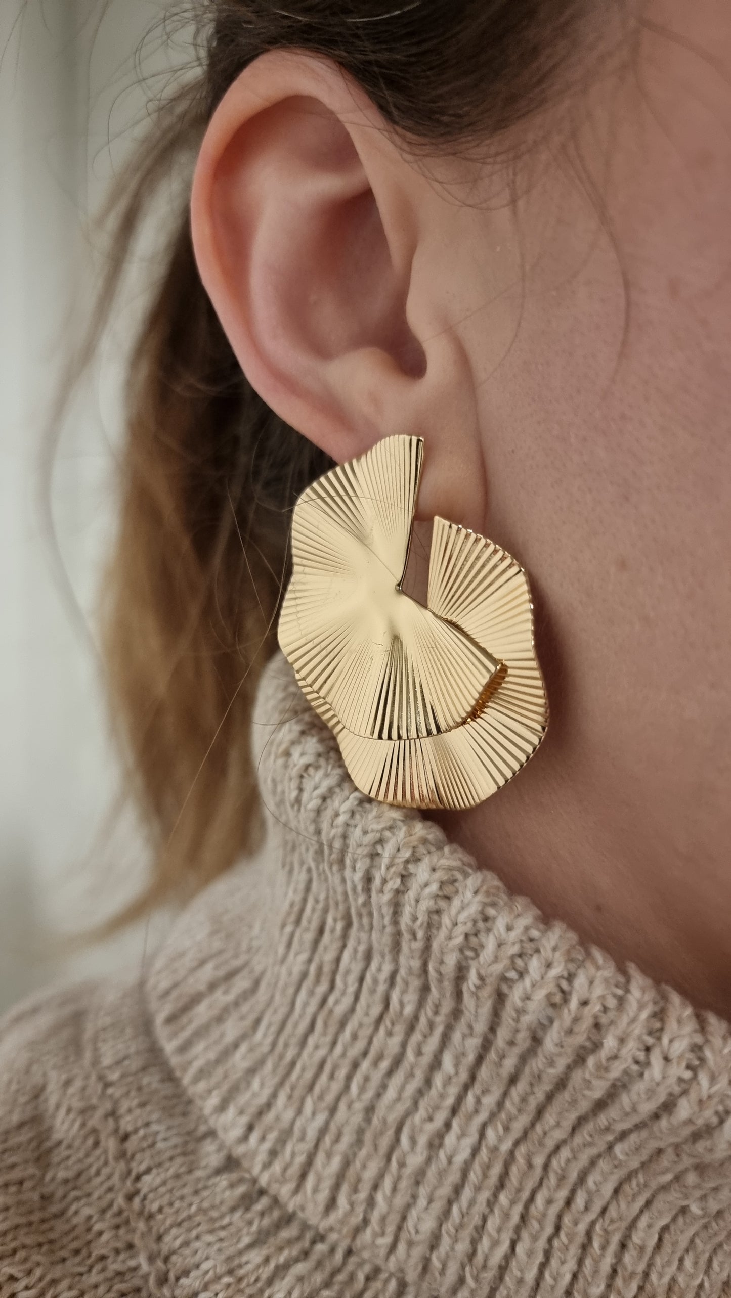 Ripple Fan Statement gold Earrings