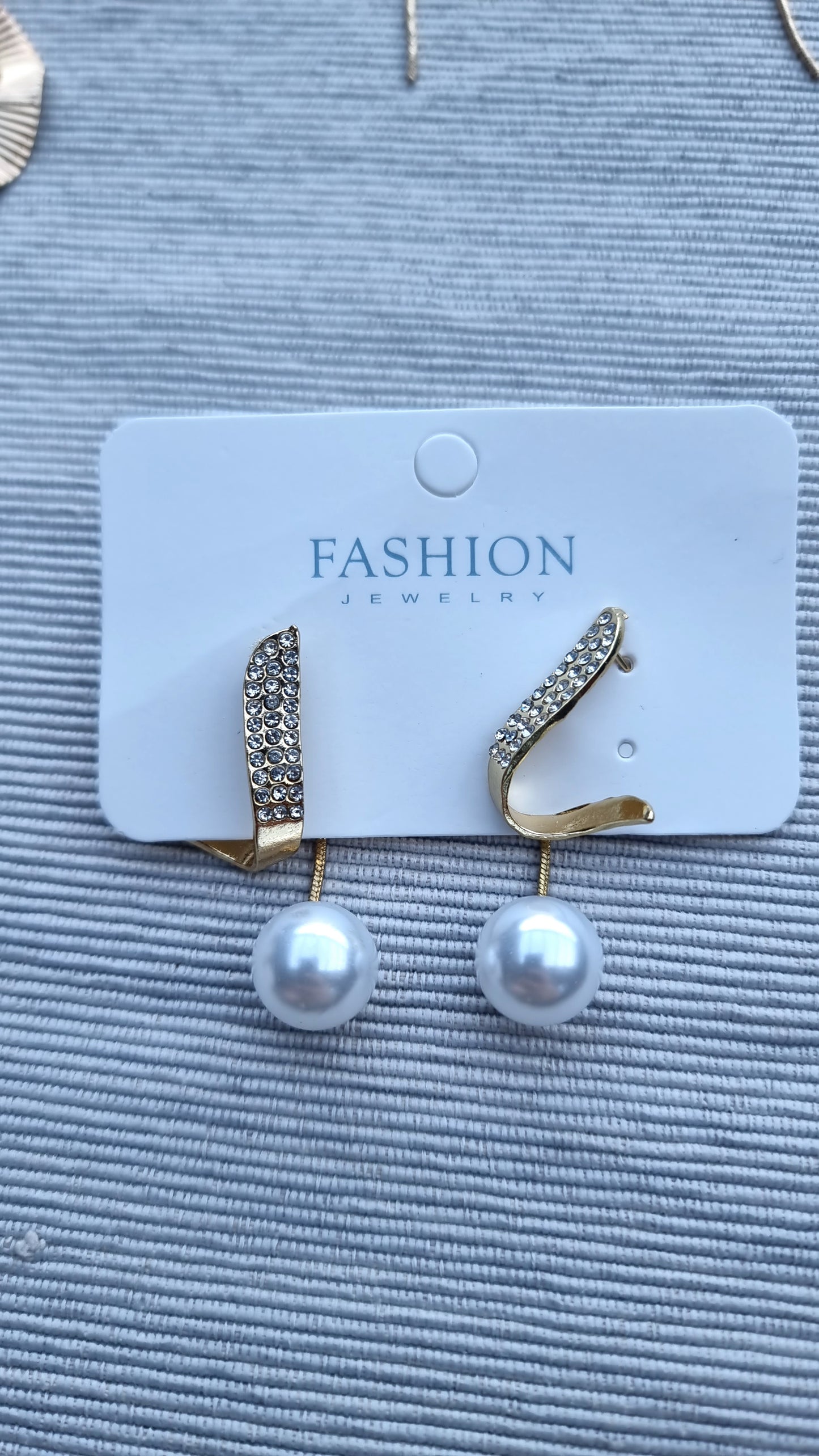 Pearl Elegance Earrings – Timeless Beauty with a Modern Twist